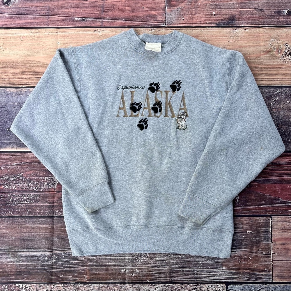 Vintage 90s Experience Alaska Wolf Embroidered Crewneck Sweatshirt USA Made